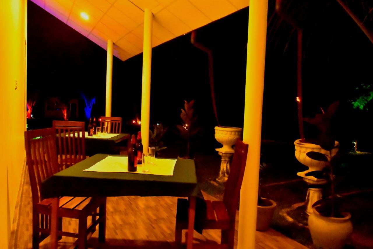 Little Ele Safari Lodge Udawalawe Kültér fotó